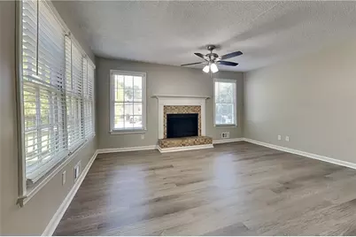 2994 Brooks Drive, Snellville, GA 30078 - Photo 2