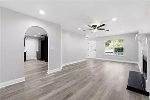 620 Allens Landing Dr, Lawrenceville, GA 30045 - Photo 8