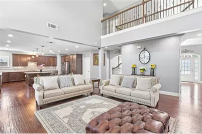 611 La Perla Drive, Buford, GA 30518 - Photo 10