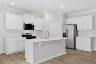 64 King Vlg, Braselton, GA 30022 - Photo 12
