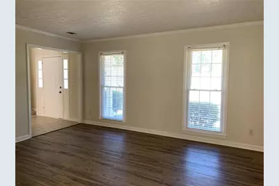 4536 Woodlawn Lake Drive, Marietta, GA 30068 - Photo 4