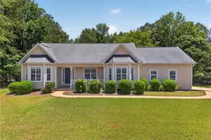 240 Ashley Trace Dr, Locust Grove, GA 30248 - Photo 2