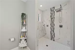 1213 Van Allen Mews NW, Atlanta, GA 30318 - Photo 16