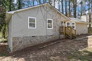 2493 Cherie Glen Rd, Snellville, GA 30039 - Photo 10