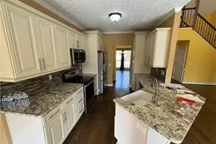 2393 Hampton Park Dr, Buford, GA 30519 - Photo 4