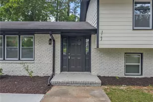 3767 Greentree Dr, Decatur, GA 30032 - Photo 2
