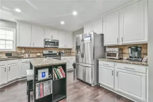 987 Park Hollow Way, Lawrenceville, GA 30043 - Photo 10