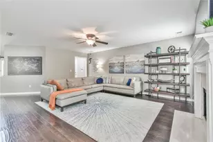987 Park Hollow Way, Lawrenceville, GA 30043 - Photo 18
