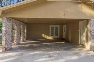 5657 Mountainbrooke Ct, Stone Mountain, GA 30087 - Photo 4