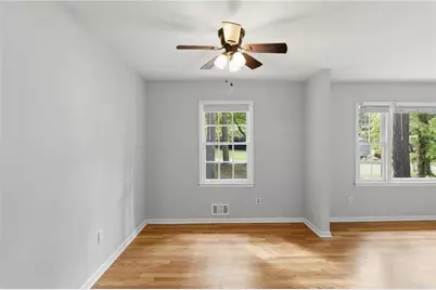 5657 Mountainbrooke Court, Stone Mountain, GA 30087 - Photo 8