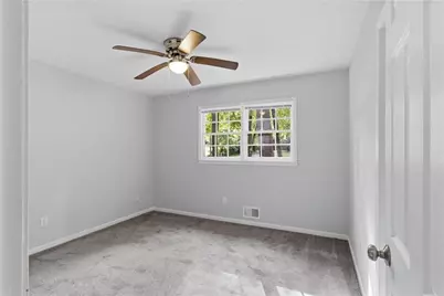 5657 Mountainbrooke Court, Stone Mountain, GA 30087 - Photo 18