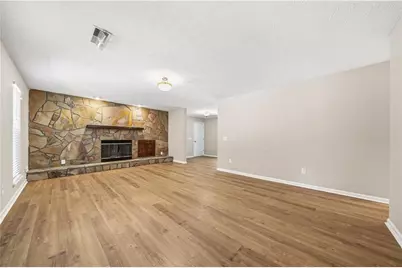 3773 Memorial Parkway NW, Kennesaw, GA 30152 - Photo 4