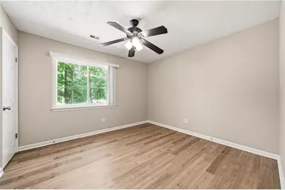 3773 Memorial Parkway NW, Kennesaw, GA 30152 - Photo 14