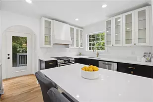 51 Willow Wood Cir SE, Atlanta, GA 30317 - Photo 10