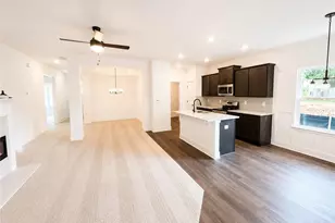 102 Laney Dr, Carrollton, GA 30117 - Photo 2