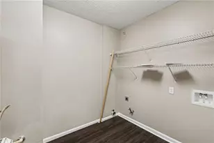 35 Wenham Ln, Sharpsburg, GA 30277 - Photo 26