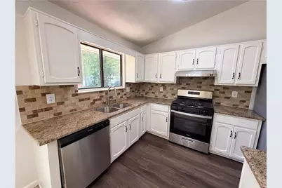 817 Greenhedge Way, Stone Mountain, GA 30088 - Photo 16