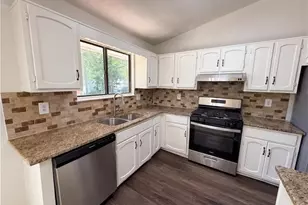 817 Greenhedge Way, Stone Mountain, GA 30088 - Photo 16