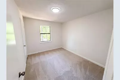 817 Greenhedge Way, Stone Mountain, GA 30088 - Photo 4
