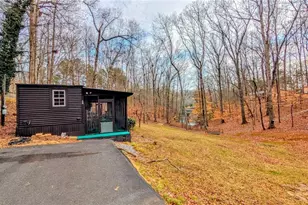 21 Lakepoint Dr, Dawsonville, GA 30534 - Photo 2