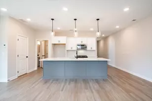 324 Colsen Dr, Acworth, GA 30102 - Photo 2
