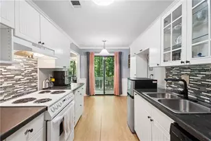 8740 Roswell Rd, Atlanta, GA 30350 - Photo 18