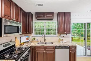 1075 Hidden Pond Ln, Roswell, GA 30075 - Photo 20