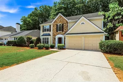 1075 Hidden Pond Lane, Roswell, GA 30075 - Photo 2