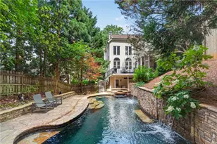 800 Lake Summit Dr, Atlanta, GA 30342 - Photo 2