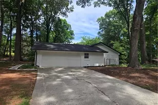 4783 Hickory Ct SW, Lilburn, GA 30047 - Photo 4