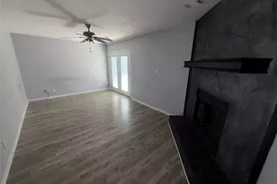 6339 Phillips Creek Dr, Lithonia, GA 30058 - Photo 4