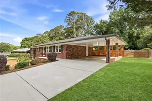 615 Laura Dr, Marietta, GA 30066 - Photo 2