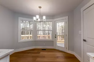 330 London Dale, Woodstock, GA 30189 - Photo 8