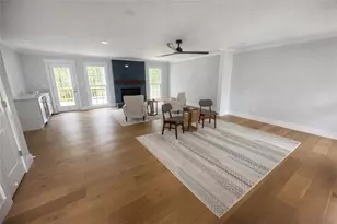 330 London Dale, Woodstock, GA 30189 - Photo 10