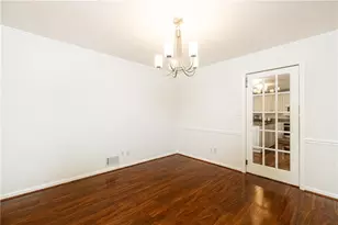 1373 Colony Dr, Marietta, GA 30068 - Photo 10