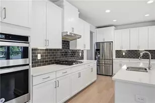 781 Belerose Ln, Marietta, GA 30068 - Photo 10