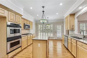 2119 Wrights Mill Cir NE, Atlanta, GA 30324 - Photo 8