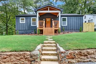 1250 Byewood Ln, Atlanta, GA 30310 - Photo 1
