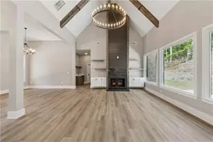 6029 Wellington Ave, Gainesville, GA 30506 - Photo 2