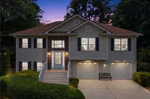 7815 Mosswood Ln, Gainesville, GA 30506 - Photo 2
