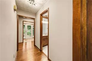 555 Saddle Creek Cir, Roswell, GA 30076 - Photo 24