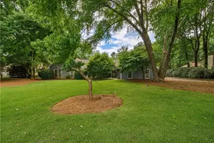 555 Saddle Creek Cir, Roswell, GA 30076 - Photo 54