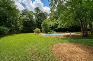555 Saddle Creek Cir, Roswell, GA 30076 - Photo 48