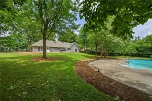 555 Saddle Creek Cir, Roswell, GA 30076 - Photo 42