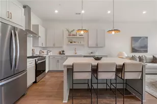 990 Bibbs Circle, Atlanta, GA 30318 - Photo 8