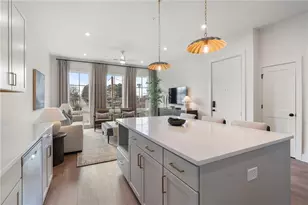 990 Bibbs Circle, Atlanta, GA 30318 - Photo 10