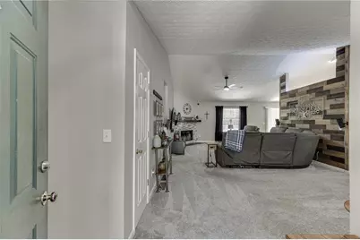6211 Huntcliff Drive, Flowery Branch, GA 30542 - Photo 4