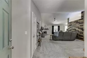 6211 Huntcliff Dr, Flowery Branch, GA 30542 - Photo 4