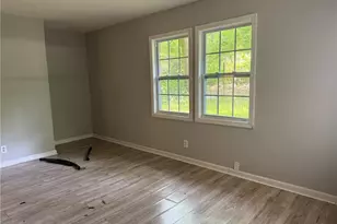 1627 Hasty Pl NW, Atlanta, GA 30318 - Photo 4