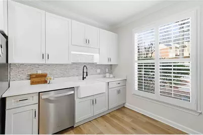 137 Weatherburne Drive, Roswell, GA 30076 - Photo 8